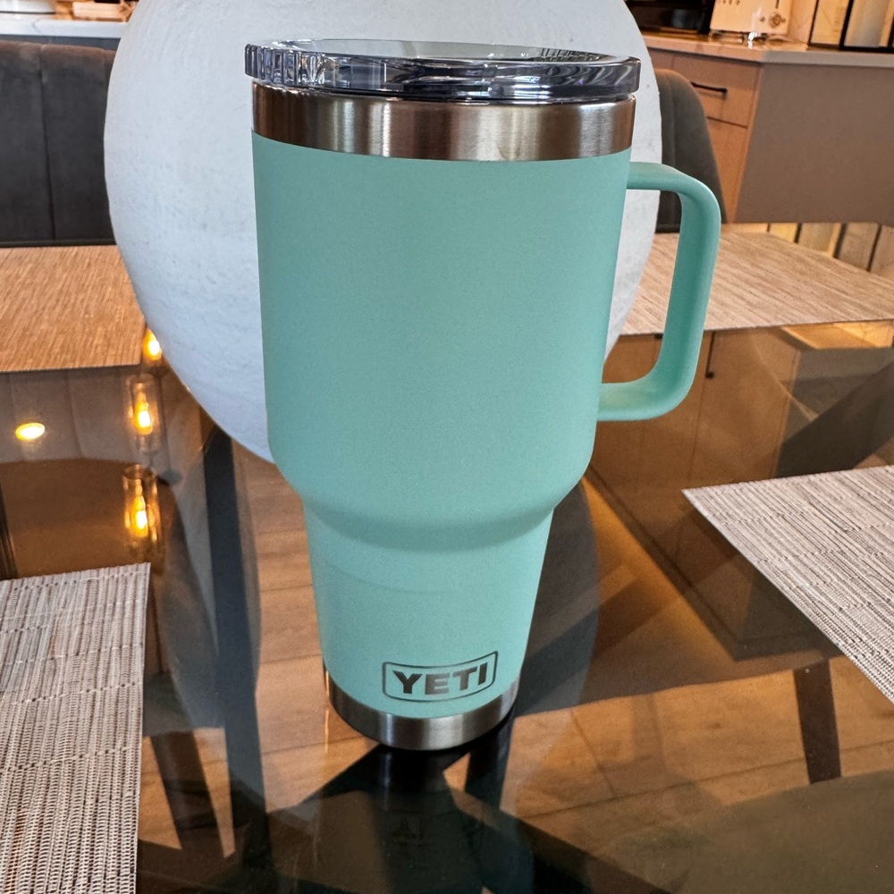 Yeti 30oz Tumbler with Stronghold Lid